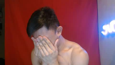 Snapshot of cutie_hunk69 chatting on 06/25/26, 05:23 cutie_hunk69 online show from 06/25/26, 05:23