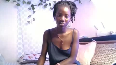 Snapshot of cutie_liqy chatting on 04/26/26, 03:32 Liqy online show from 04/26/26, 03:32