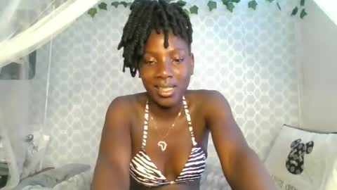 Snapshot of cutie_liqy chatting on 05/04/26, 09:00 Liqy online show from 05/04/26, 09:00