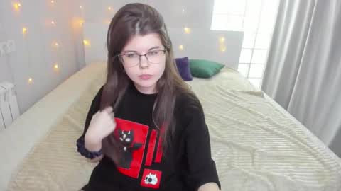 cutie_lory online show from 02/13/25, 11:39