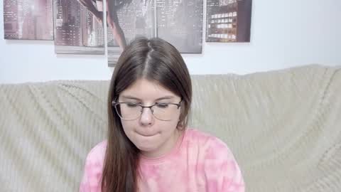 cutie_lory online show from 02/20/25, 04:28