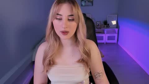  Your Louise  follow me  online show from 12/03/24, 08:50