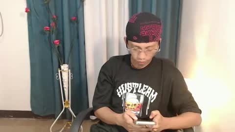 Snapshot of cutie_mico chatting on 03/31/26, 11:43 cutie_mico online show from 03/31/26, 11:43