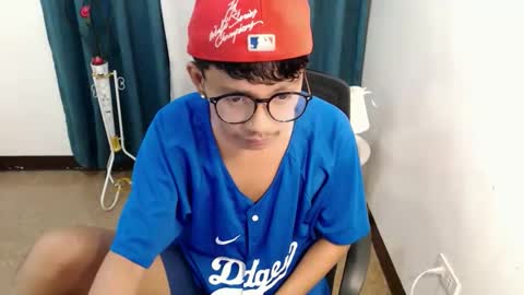 Snapshot of cutie_mico chatting on 04/23/26, 11:09 cutie_mico online show from 04/23/26, 11:09