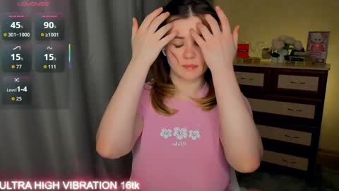 Snapshot of cutie_mili chatting on 04/26/26, 11:30 mili online show from 04/26/26, 11:30