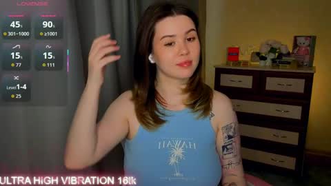 Snapshot of cutie_mili chatting on 05/15/26, 09:49 mili online show from 05/15/26, 09:49