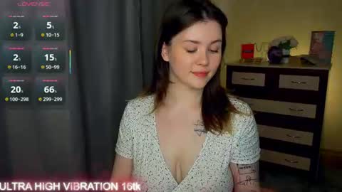 Snapshot of cutie_mili chatting on 07/05/26, 10:11 mili online show from 07/05/26, 10:11