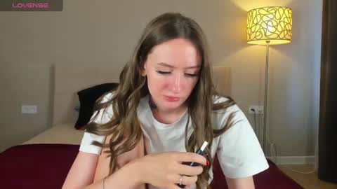 Snapshot of cutie_naughty_girl chatting on 07/11/26, 08:06 Kate online show from 07/11/26, 08:06