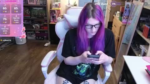 Snapshot of cutie_velvette chatting on 04/15/26, 04:14 Cutie Velvette online show from 04/15/26, 04:14