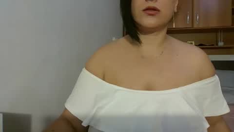 Snapshot of cutieammy chatting on 10/22/25, 11:37 Ami online show from 10/22/25, 11:37