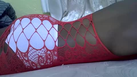 cutiehanish4 online show from 10/28/25, 02:26