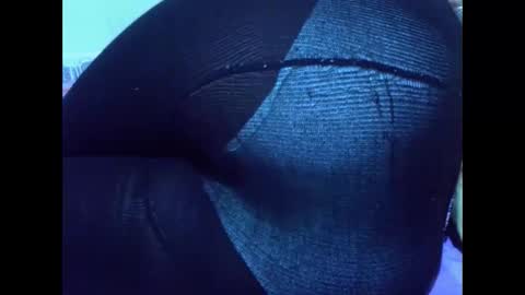 Snapshot of cutiehanish4 chatting on 04/12/26, 01:21 cutiehanish4 online show from 04/12/26, 01:21