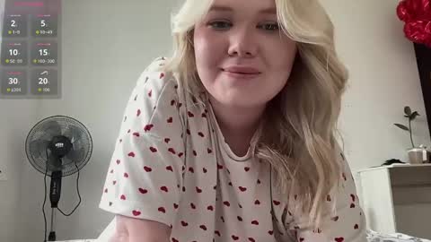 Julie  online show from 05/13/26, 06:22