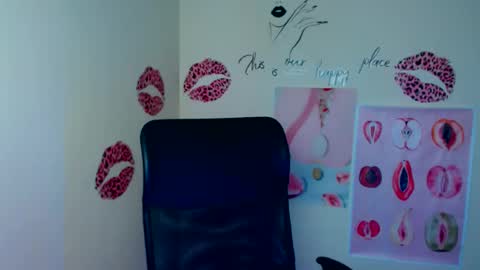 Emma online show from 04/04/26, 06:22