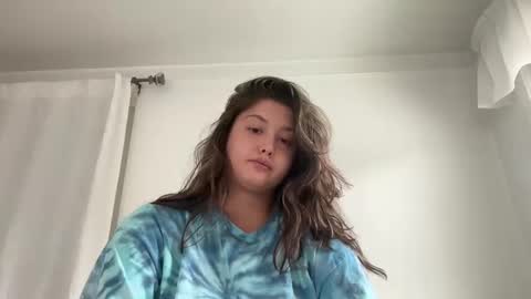 Snapshot of cutieoggg420 chatting on 09/23/25, 04:54 Cutieoggg420 online show from 09/23/25, 04:54