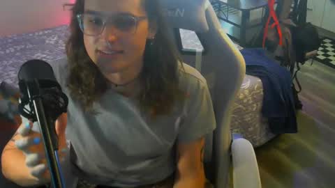 Snapshot of cutiepiescarlett chatting on 05/02/26, 11:43 cutiepiescarlett online show from 05/02/26, 11:43