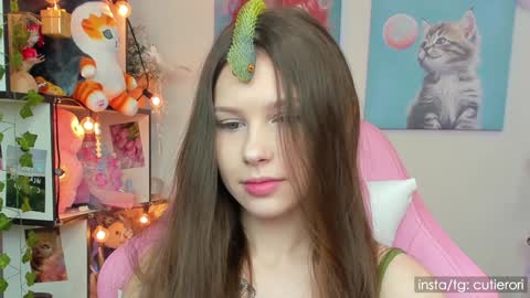 Snapshot of cutierori chatting on 12/29/24, 03:11 Rori  Instagram cutierori  online show from 12/29/24, 03:11