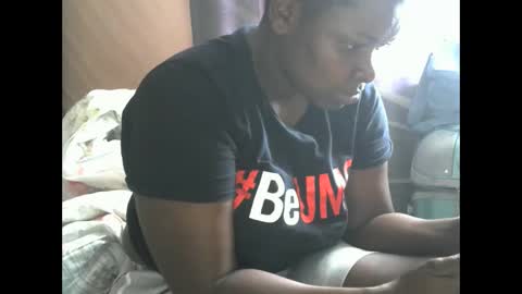 Snapshot of cuttie_baby chatting on 11/12/25, 11:43 cuttie_baby online show from 11/12/25, 11:43