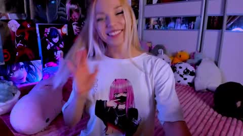 Nora online show from 12/06/24, 12:45