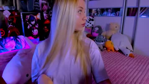 Snapshot of cuttie_ponyy chatting on 01/12/26, 09:20 Nora online show from 01/12/26, 09:20