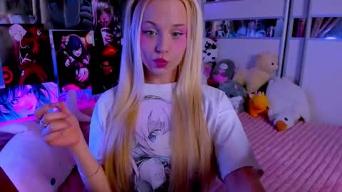 Snapshot of cuttie_ponyy chatting on 02/12/26, 09:32 Nora online show from 02/12/26, 09:32