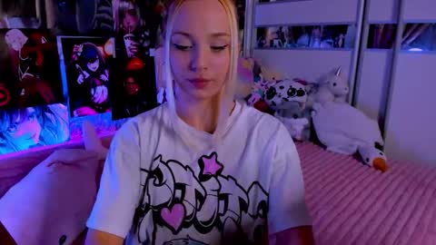 Snapshot of cuttie_ponyy chatting on 02/27/26, 09:26 Nora online show from 02/27/26, 09:26