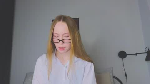Snapshot of cuute_angell chatting on 05/24/26, 05:07 Virginia See you on Sunday online show from 05/24/26, 05:07