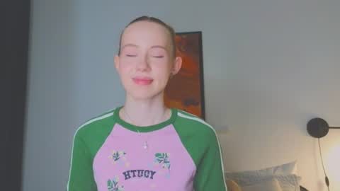 Snapshot of cuute_angell chatting on 06/19/26, 05:17 Virginia See you on Sunday online show from 06/19/26, 05:17