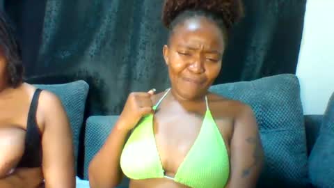 Snapshot of cuvy_babe chatting on 07/04/26, 11:11 cuvy_babe online show from 07/04/26, 11:11
