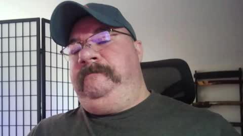 Snapshot of cwbyga chatting on 12/16/25, 12:26 Bubba Bull online show from 12/16/25, 12:26