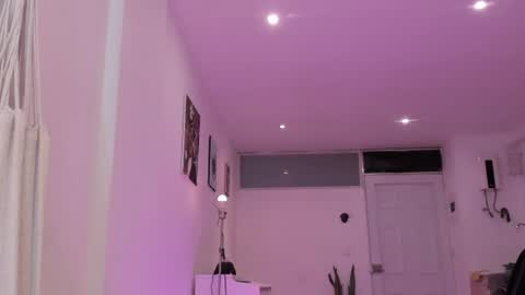 Snapshot of cyan_xo chatting on 08/01/26, 11:03 Cyan online show from 08/01/26, 11:03