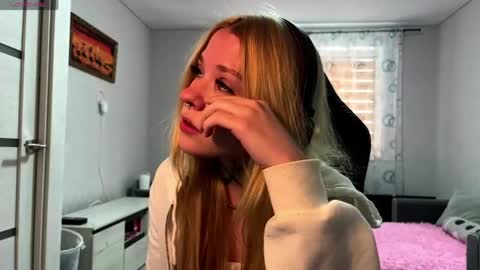 cyber_shawtyz online show from 05/11/26, 10:32