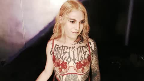 Nikki online show from 02/13/25, 02:12