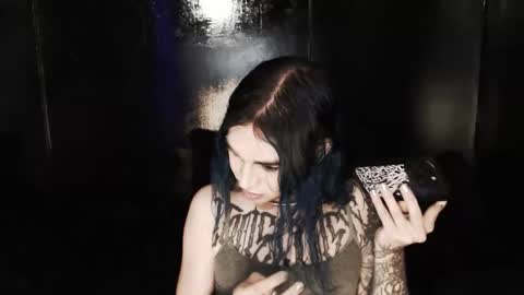 Nikki online show from 01/12/26, 06:13