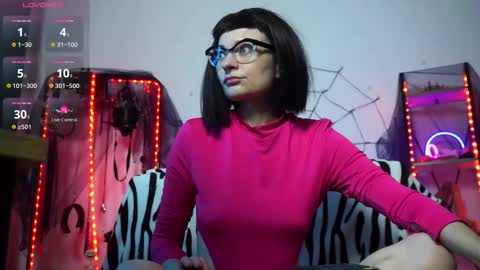 Snapshot of cyberxgoddess_ chatting on 11/10/25, 11:31 Lily Goddess online show from 11/10/25, 11:31