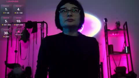 Snapshot of cyberxgoddess_ chatting on 12/15/25, 01:32 Lily Goddess online show from 12/15/25, 01:32