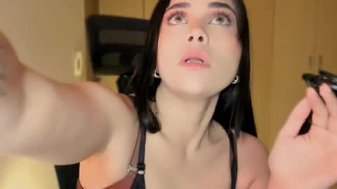 Snapshot of cyborgmuse chatting on 09/29/25, 04:17 cyborgmuse online show from 09/29/25, 04:17