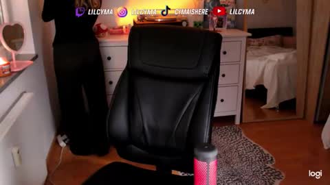 cymaishere online show from 10/28/25, 08:55