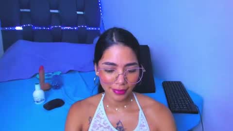 Snapshot of cyndycranforsquirt chatting on 06/21/26, 08:00 cyndycranforsquirt online show from 06/21/26, 08:00