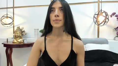 Snapshot of cynthia1fox chatting on 04/16/26, 02:56 Cynthia1fox online show from 04/16/26, 02:56