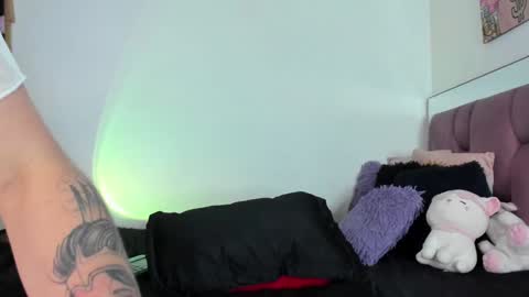 cynthiaa33 online show from 12/06/24, 10:41