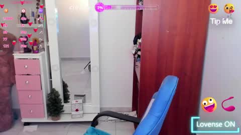 Snapshot of cynthiawatson_ chatting on 05/23/26, 01:37 Cynthia online show from 05/23/26, 01:37