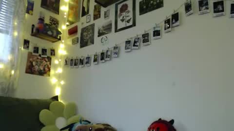 cypresskneez online show from 05/15/26, 02:13