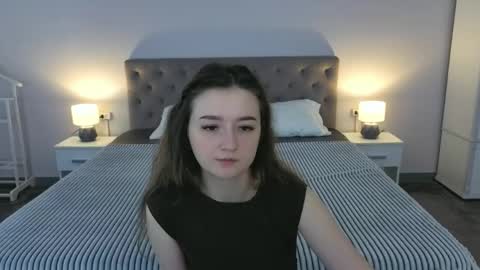 Snapshot of cyrenaluxe chatting on 04/28/26, 06:40 Cyrena online show from 04/28/26, 06:40
