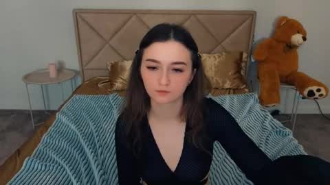 Snapshot of cyrenaluxe chatting on 04/29/26, 05:30 Cyrena online show from 04/29/26, 05:30