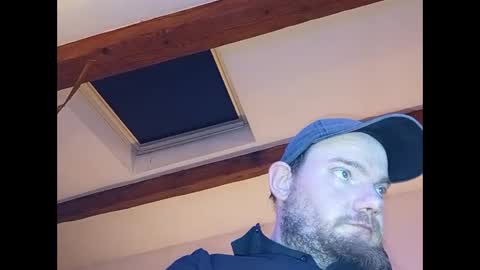 cyrilhot11200 online show from 01/03/25, 06:11