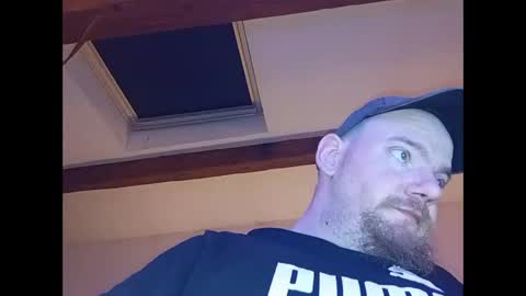 cyrilhot11200 online show from 01/11/25, 06:24