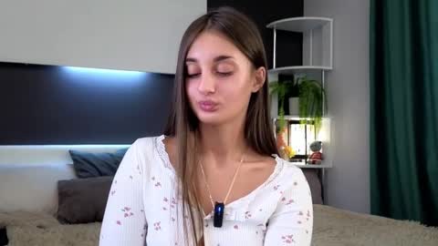 Isabella online show from 02/17/25, 04:09