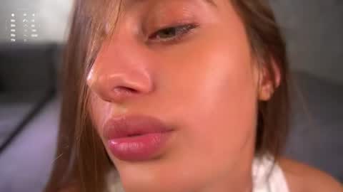 Snapshot of czamabech chatting on 07/02/26, 03:23 Isabella online show from 07/02/26, 03:23