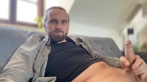 Snapshot of d0n_gi0vanni chatting on 03/05/25, 11:28 d0n_gi0vanni online show from 03/05/25, 11:28